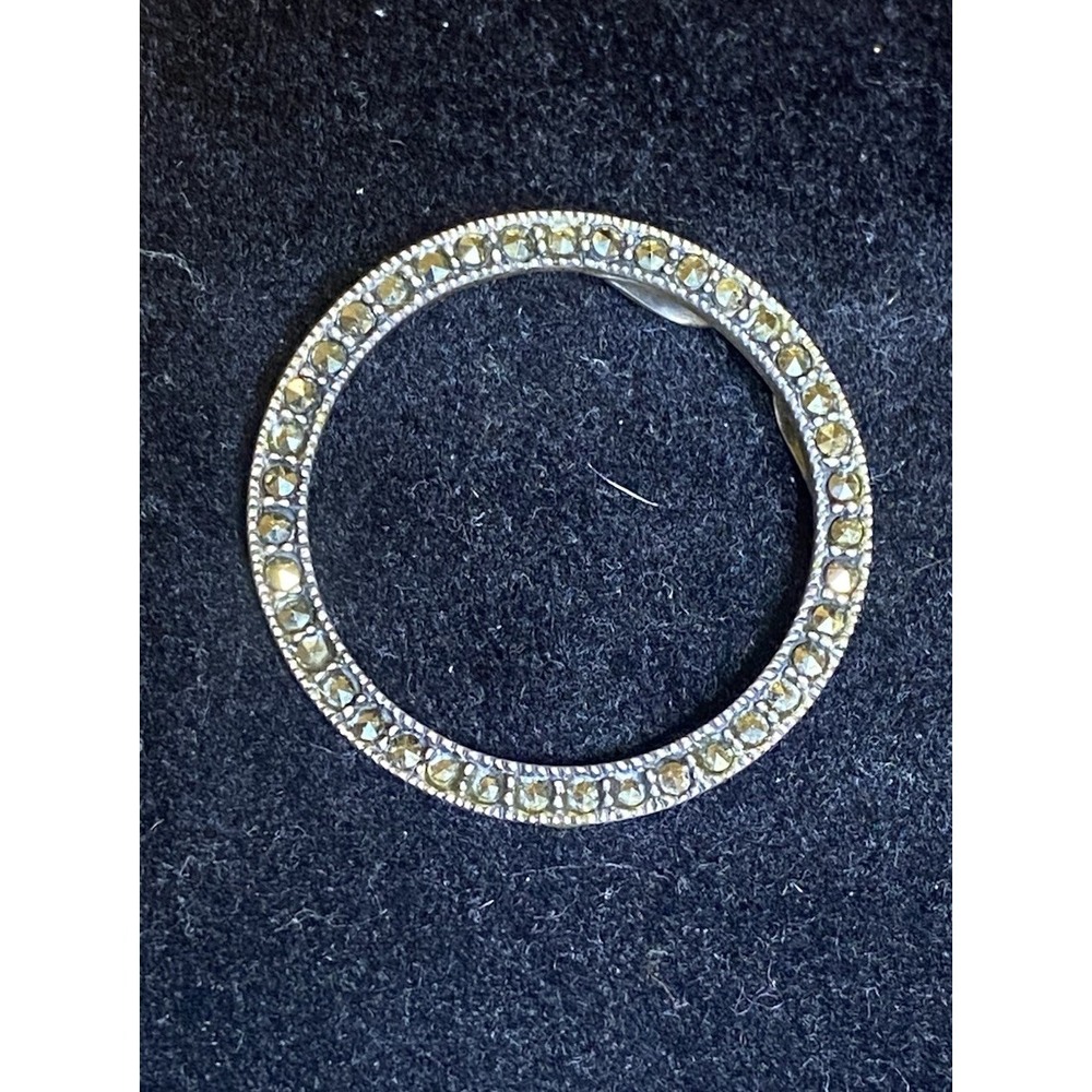 Vtg 925 Sterling Silver and Marcasite Circle Pendant Marsala ~3 gm ~ 1-1/5" Dia.